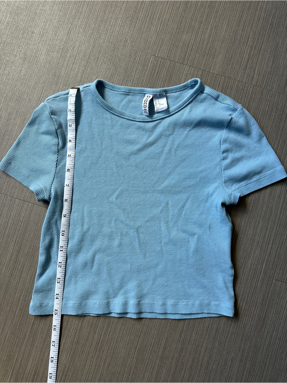 H&M Light Blue Ribbed Crop Tee - Picture 3 of 4